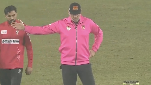 Sania Mirza Ex Husband Shoaib Malik BPL Contract has been terminated over the suspicion Match Fixing Case after his 3 No balls in a Single over 