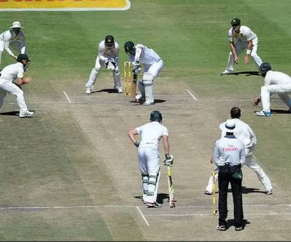 cricket Titbits- Fast bowling Legend Played with oxygen cylinder- interesting facts