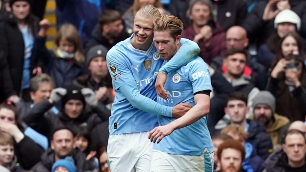 Erling Haaland scores twice as Manchester City beat Everton