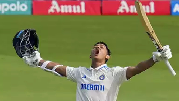 IND vs ENG : Yashasvi Jaiswal becomes the 3rd Indian batsmen to score Consecutive Double century in the Test History 