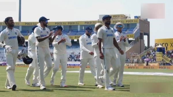 India vs England : Akashdeep leads Rohit sharma and Indian team to lunch on day 1 