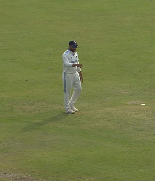 India vs England - Rohit sharma strict warning for sarfaraz khan for not wearing Helmet during fielding