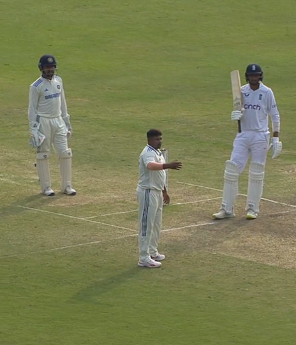 India vs England - Rohit sharma strict warning for sarfaraz khan for not wearing Helmet during fielding