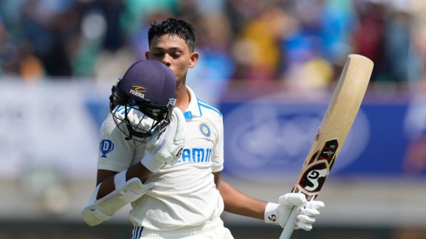 IND vs ENG : Yashasvi Jaiswal climbed 14 positions and became a No.15 Ranked Test batter in the ICC rankings 