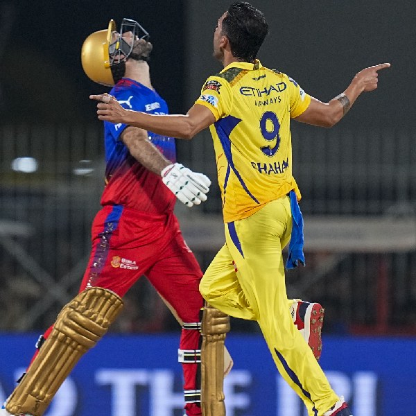 IPL 2024 - RCB Batters back to back duck and Glenn maxwell creates unforgettable record