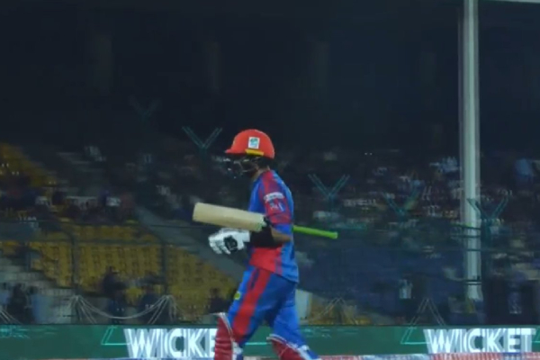 Shoaib Malik Sana Javed upset on her husband batting performance in PSL 2024