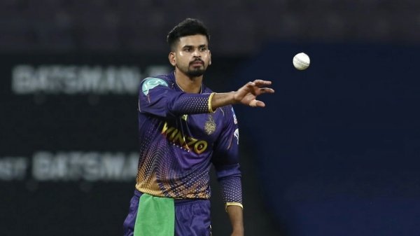 IPL 2024 Shreyas iyer is doubtful for the IPL 2024 due to the Back Injury came again