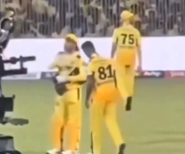 IPL 2024 CSK vs GT Matheesha Pathirana took the blessings from MS Dhoni before the bowling against Gujarat at Chepauk stadium