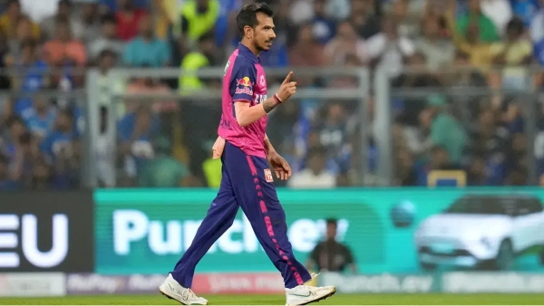 IPL 2024 MI vs RR- Yuzi chahal became first Bowler to pick 200 wickets in IPL history