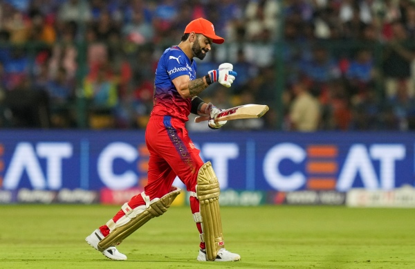 RCB vs SRH Virat Kohli unhappy with Royal Challengers Bengaluru bowlers