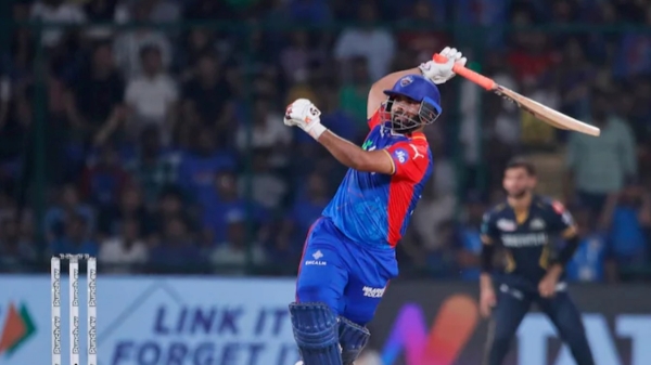 DC vs GT Rishabh Pant is following MS Dhoni in captaincy