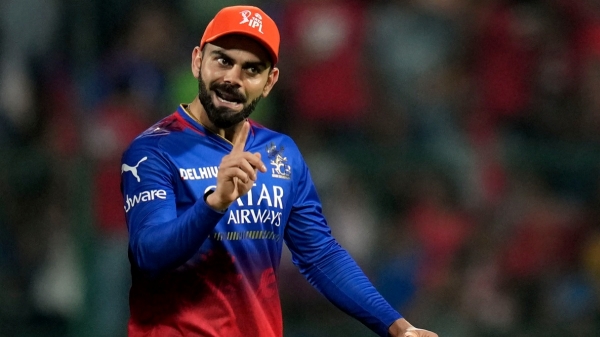 IPL 2024 RCB vs RR - Virat kohli was shocked after karn sharma missing runout