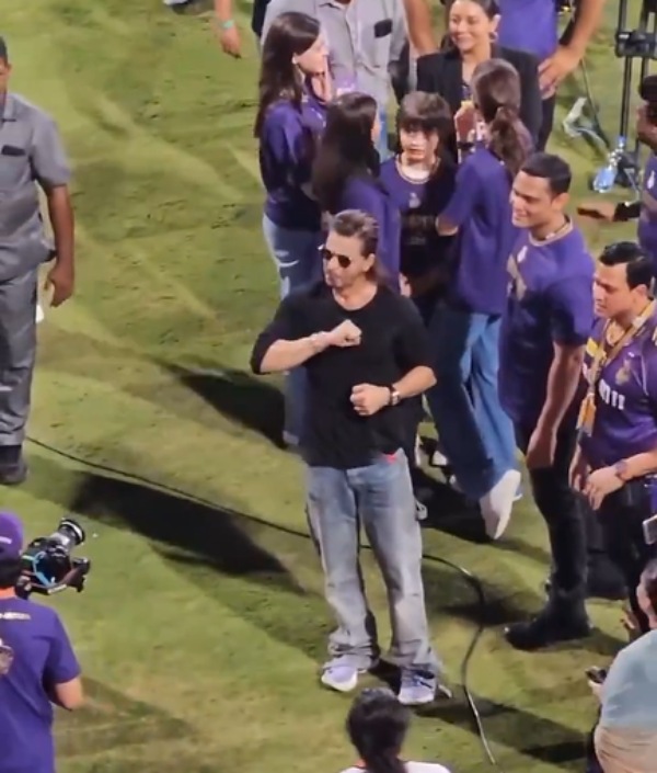 IPL 2024 KKR vs SRH Shahrukh Khan chants CSK CSK along with the fans after kkr win in the ipl final at chepauk