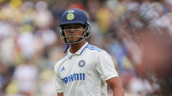 ind vs aus mitchell starc yashasvi jaiwal vs