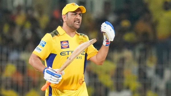 CSK Fans Question MS Dhoni s Place in the Team After Slow Innings Against DC