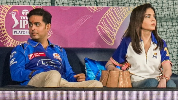 MI vs PBKS Akash Ambani is looking sad after Rain Interruption in between the Mumbai vs Punjab Qualifier 2 Match in IPL 2025