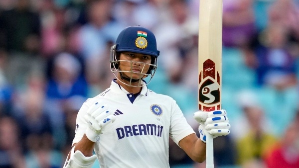 IND vs ENG Liam Dawson Poor Fielding Helps Yashasvi Jaiswal hit fifty runs in second innings of Oval test