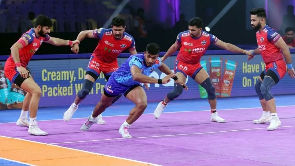 PKL 2025 Bengal Warriors Stormy Comeback After 4 Losses Devang-Ashish Duo s Magic Sinks UP Yoddhas