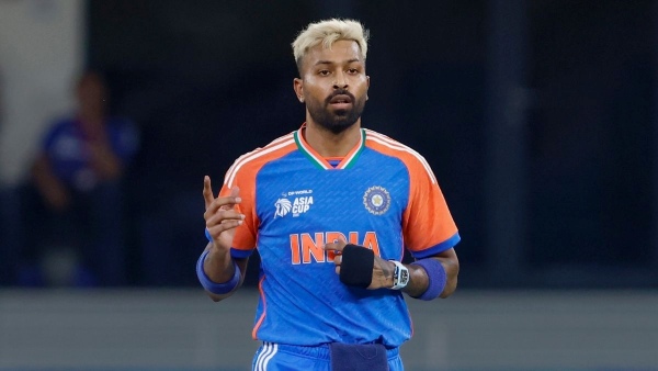 India vs Pakistan Hardik Pandya Creates New History in Asia Cup T20 Overtakes Bhuvneshwar Kumar