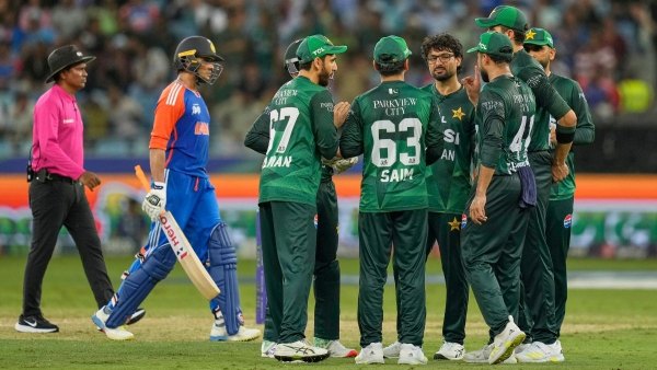 IND vs PAK Super 4 Pakistan TV panelists worst comments on Indian players irks fans