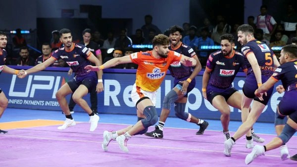 PKL 2025 Puneri Paltan beat U Mumba with the help of Aditya Shinde s All-Round Show