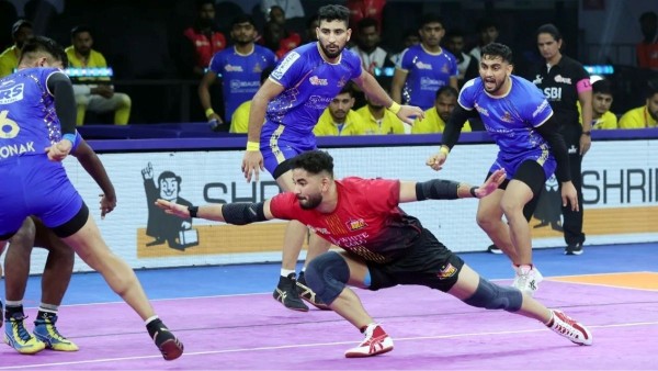PKL 2025 Tamil Thalaivas lost to Bengaluru Bulls at last minute super tackle Lost 33-29