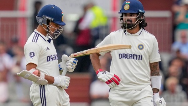 KL Rahul Gets advice from Robin Uthappa Former Player Cites BCCI Patience Running Out After Test Failure KL Rahul Gets advice from Robin Uthappa Former Player Cites BCCI Patience Running Out After Test Failure