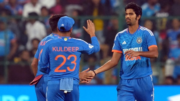 IND vs AUS Washington Sundar Not Allowed to Bowl Gambhir-Suryakumar s Strange Captaincy Draws Criticism in Australia T20I