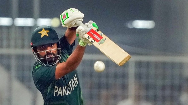 Babar Azam Slams Classy Half-Century in BBL Silences Critics with Sydney Derby Masterclass