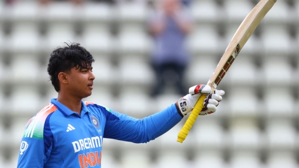 14-Year-Old Vaibhav Sooryavanshi Smashes World Record with 14 Sixes in U19 Asia Cup Knock