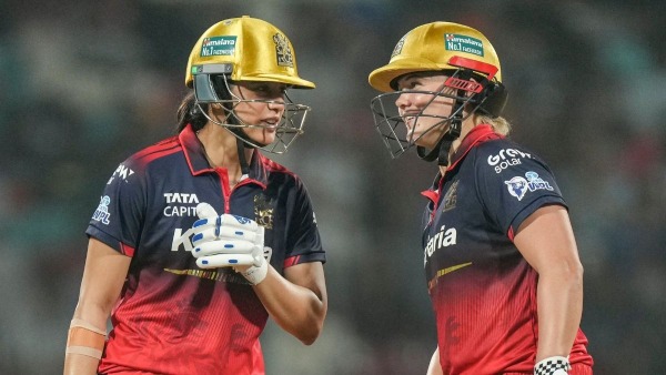 WPL 2026 Smriti Mandhana s 96 Powers RCB to 4th Consecutive Win Against Delhi Capitals