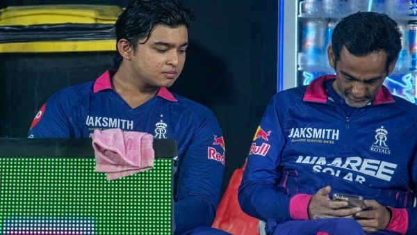 IPL Security Breach Rajasthan Royals Manager Romi Binder Under Scrutiny for Using Mobile Phone in Dugout