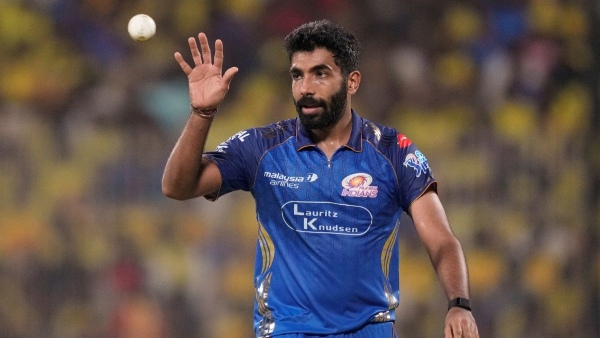 IPL 2026 Sunil Gavaskar Slams Jasprit Bumrah in Live for no balls in MI vs LSG match