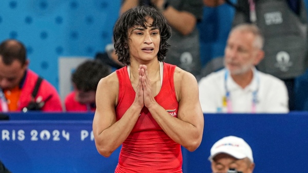 WFI Bans Vinesh Phogat Star Wrestler Barred from Domestic Matches Until June 2026 Over Rule Violations WFI Bans Vinesh Phogat Star Wrestler Barred from Domestic Matches Until June 2026 Over Rule Violations