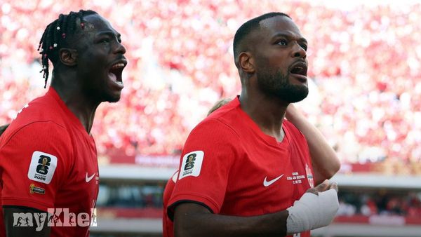 Cyle Larin celebrating his goal against Bosnia Cyle Larin celebrating his goal against Bosnia