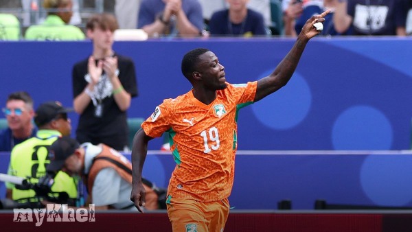 FIFA Ivory Coast Scripts History Defeats Cura ao 2-0 to Advance to World Cup Knockout Stage for the First Time