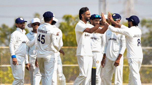 Jaydev Unadkat bowling spell in County Championship match