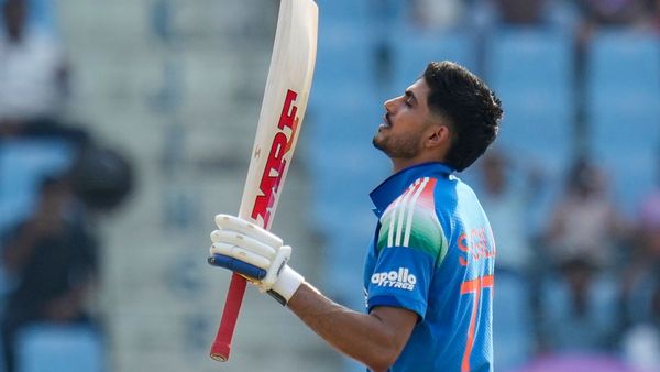 Shubman Gill batting during intense heat in Lucknow