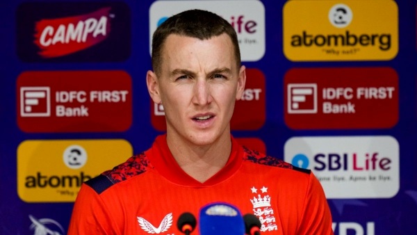 Harry Brook Blames Middle-Order Collapse and Pitch change After England s 6-Wicket Defeat Against India in 1st ODI Harry Brook Blames Middle-Order Collapse and Pitch change After England s 6-Wicket Defeat Against India in 1st ODI
