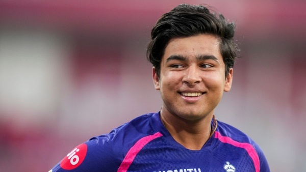 Duleep Trophy Vaibhav Suryavanshi Shines With 2 Wickets in Single Over for East Zone Duleep Trophy Vaibhav Suryavanshi Shines With 2 Wickets in Single Over for East Zone