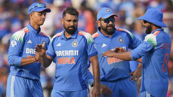 Mohammed Shami Not Dropped Due to Age Aakash Chopra Cites Virat Kohli and Rohit Sharma
