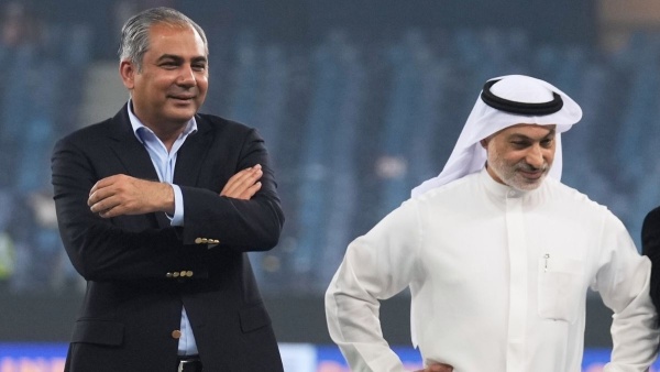 Pakistan Minister Mohsin Naqvi Heckled with Trophy Thief Chants at Dubai Stadium in Asia Cup Controversy