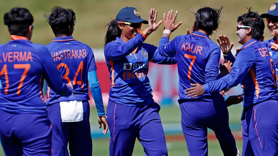 122 ரன்கள்