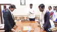 సీఎం విజయ్‌తో ప్రజ్ఞానంద చెస్ గేమ్.. కొన్ని ఎత్తుల్లోనే చెక్‌మేట్! (వీడియో)