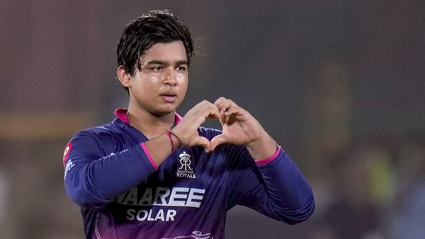 బుడ్డోడికి ఆర్సీబీ లెజెండ్ బిగ్ ఛాలెంజ్!