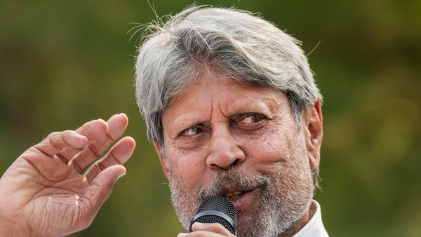 వైభవ్ సూర్యవంశీ.. 16 ఏళ్ల సచిన్‌లా ఉన్నాడు: కపిల్ దేవ్