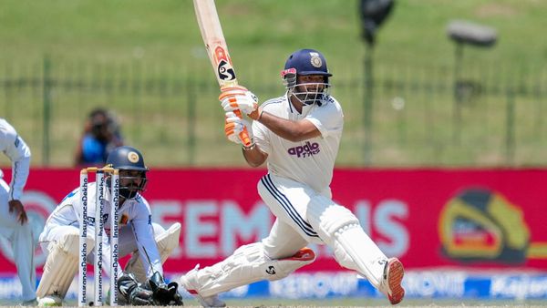 IND vs SL: ధోనీ రికార్డ్ బద్దలు కొట్టిన రిషభ్ పంత్.. తొలి వికెట్ కీపర్‌గా..!