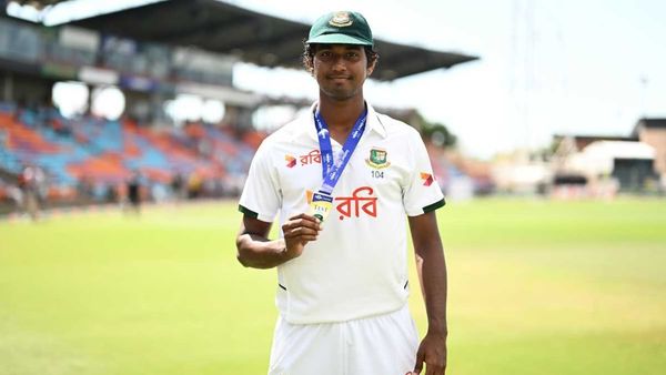 చరిత్ర సృష్టించిన బంగ్లాదేశ్ బౌలర్!