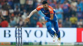 Asia Cup 2025: చరిత్ర సృష్టించిన అర్ష్దీప్ సింగ్! Asia Cup 2025: చరిత్ర సృష్టించిన అర్ష్దీప్ సింగ్!