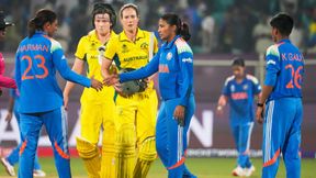 కొంపముంచిన బౌలర్లు.. గెలిచే మ్యాచ్లో ఓడిన భారత్! కొంపముంచిన బౌలర్లు.. గెలిచే మ్యాచ్లో ఓడిన భారత్!